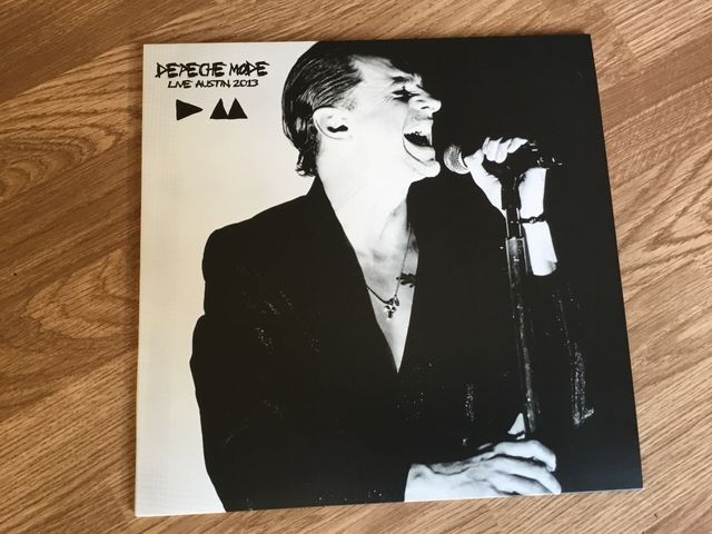 I Depeche Mode live sono sempre all'altezza delle aspettative, ottimo album, inciso molto bene( nei live può capitare il contrario )