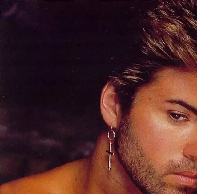 Addio grande George, ascolterò OLDER con tanta nostalgia e tanta gratitudine per le canzoni che ci hai regalato. RIP 